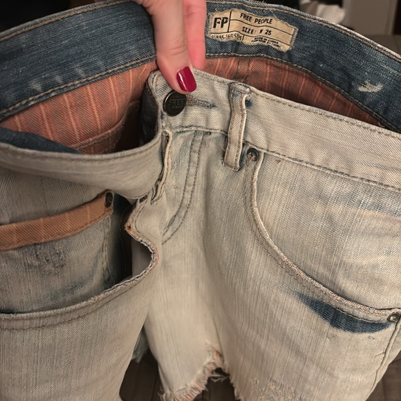 EUC Free People blue denim distressed jean shorts with interior stripe detail - Picture 2 of 12